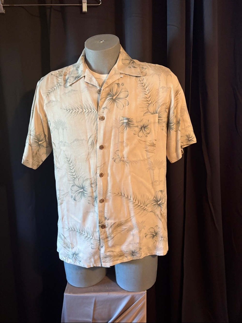 Casual Beige Floral Short-Sleeve Button-Down Shirt